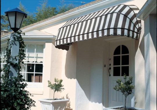 Vibrant And Authentic Dutch Hood European Canopies For Long Lasting Service