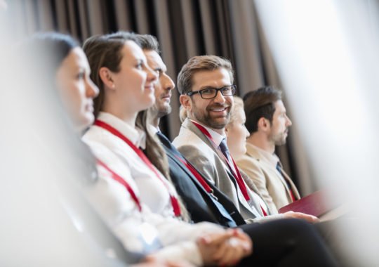 3 Reasons Why Your Employees Should Wear Lanyards