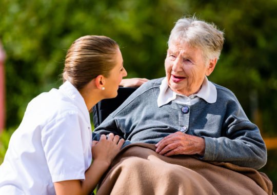 How To Select The Right Live In Carer For You?